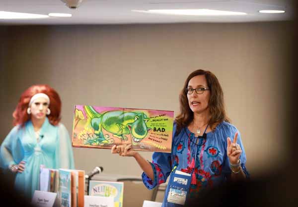 Booksellers learn the art of reading aloud from bookseller experts.