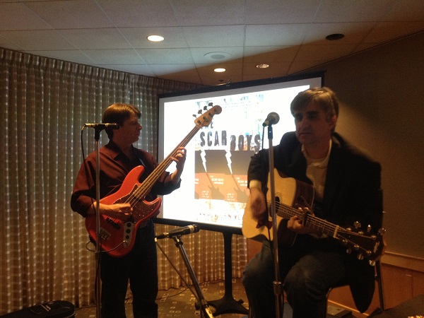 Scar Boys author Len Vlahos and ABA's Scott Nafz entertaining Wi9 attendees before the Author Reception.